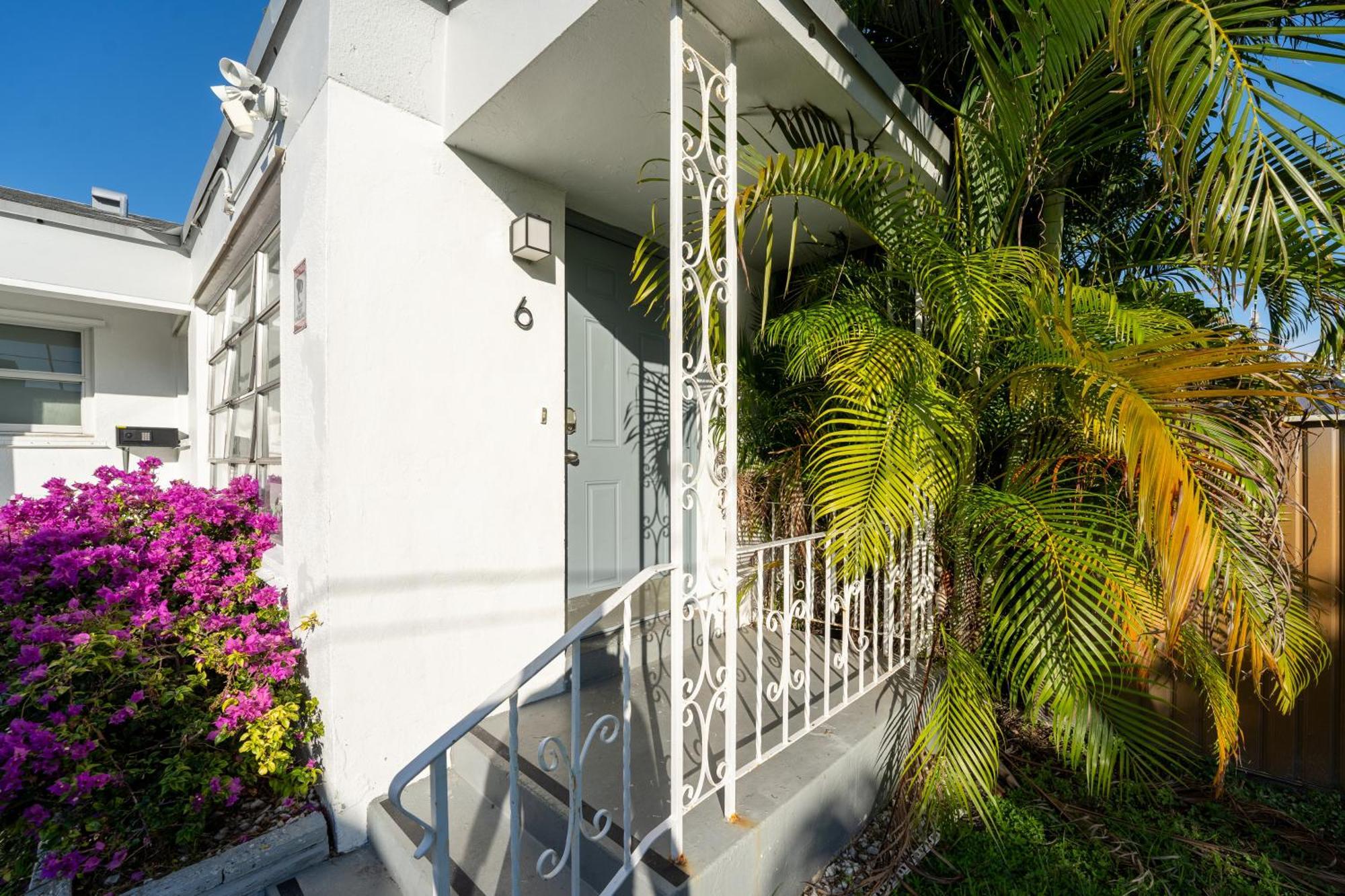 Praia Hotel Hollywood Ngoại thất bức ảnh
